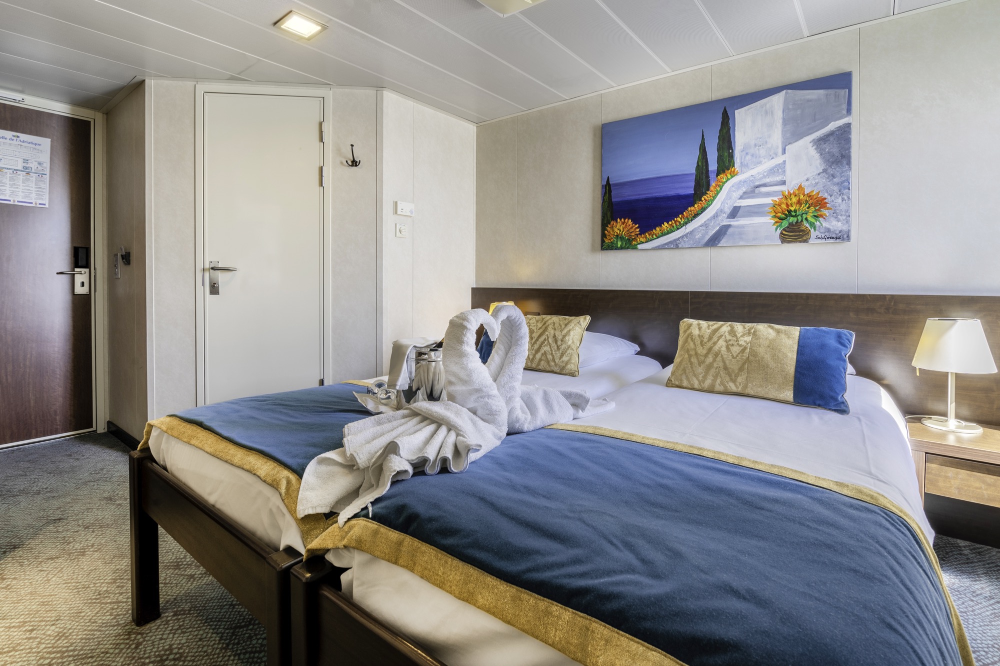 CroisiEurope MS LA Belle de'Adriatique Porthole Cabin 1.jpg